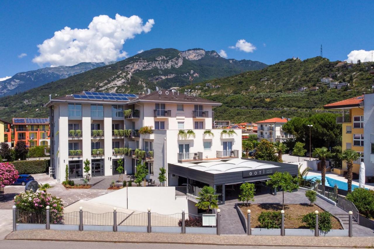 GoTì Hotel Torbole Sul Garda Ngoại thất bức ảnh