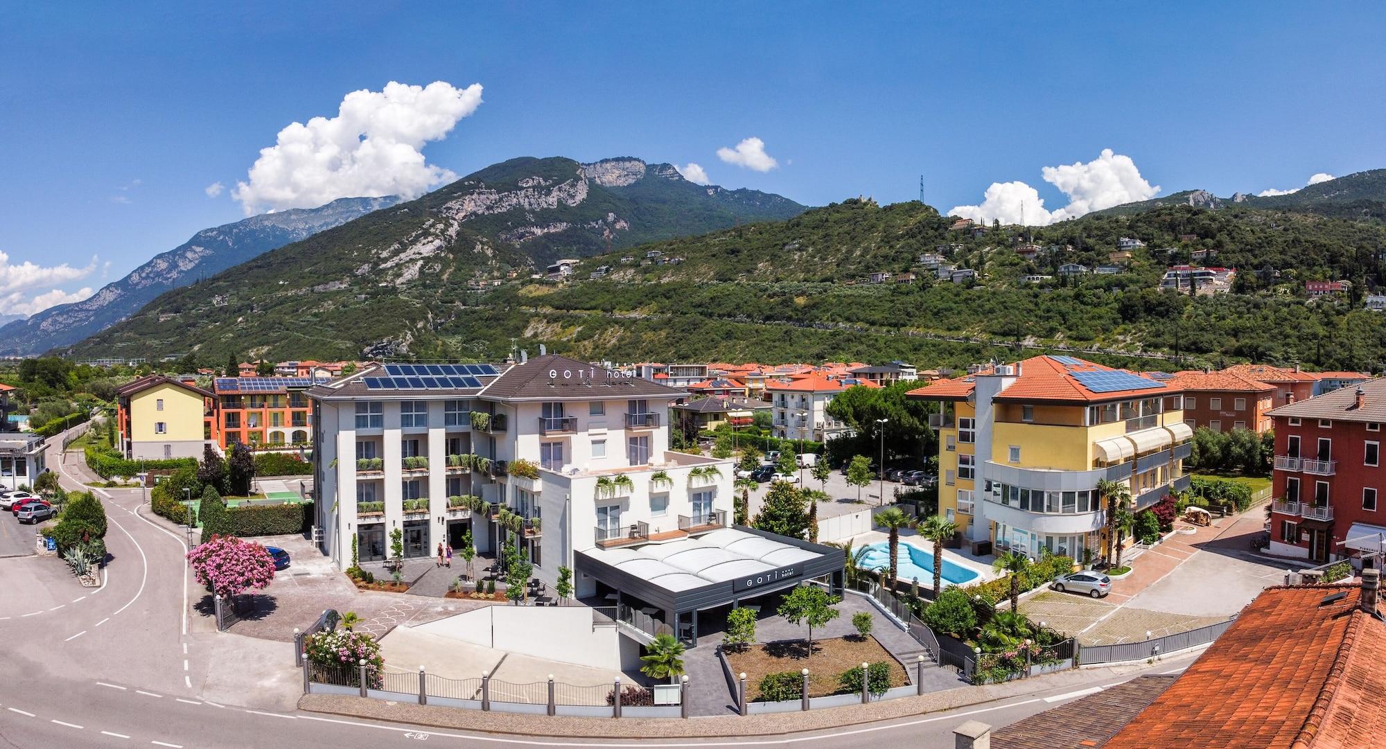 GoTì Hotel Torbole Sul Garda Ngoại thất bức ảnh